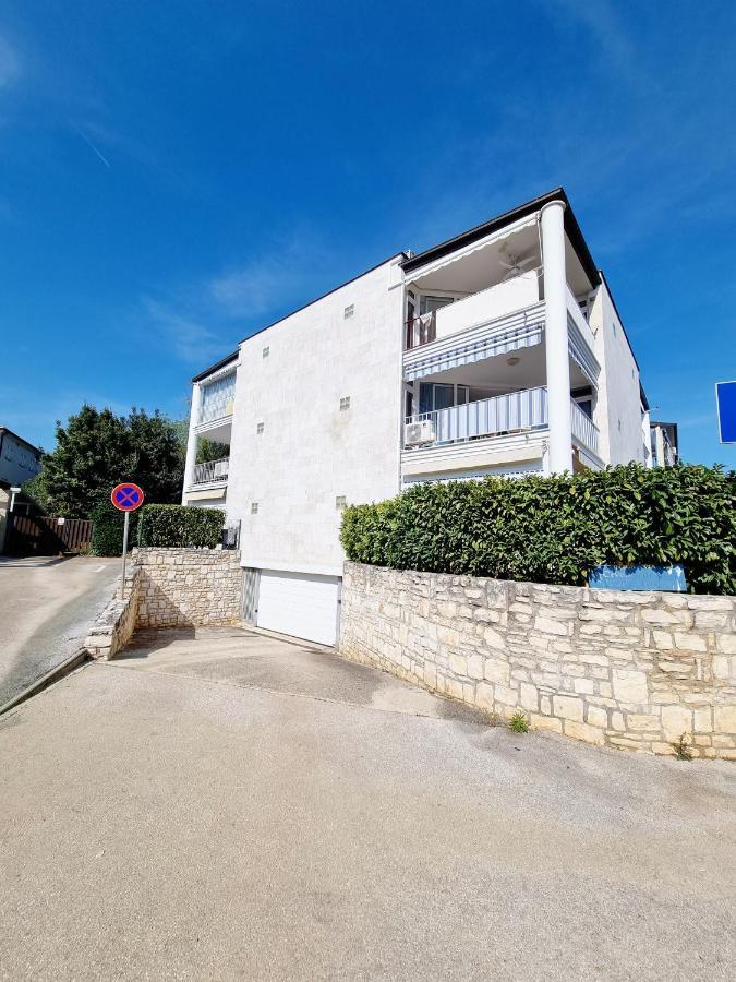 Sea View App Mirta Apartamento Umago Exterior foto