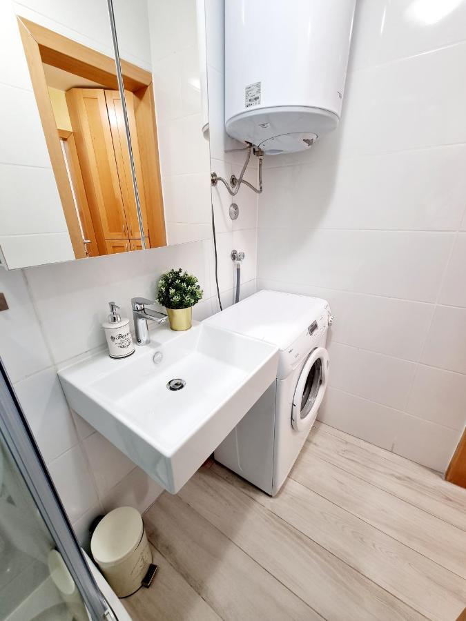 Sea View App Mirta Apartamento Umago Exterior foto